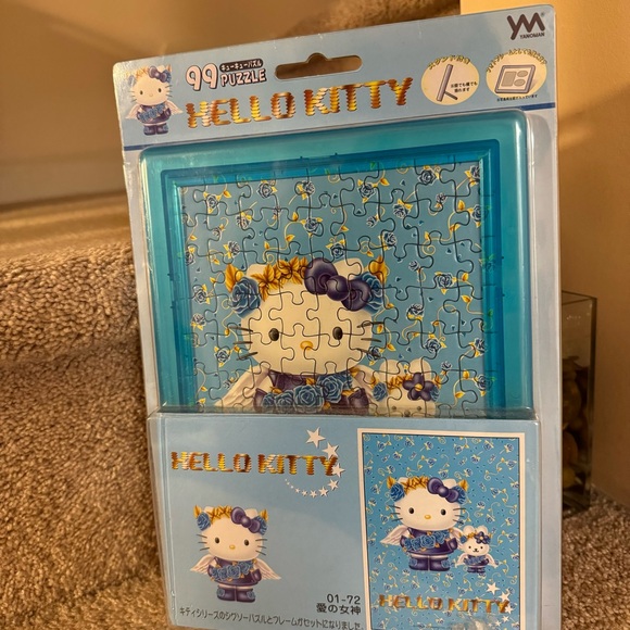 Hello Kitty Jigsaw Puzzle - Picture 1 of 4